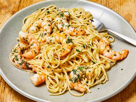 How many sugar are in scampi with linguine - calories, carbs, nutrition