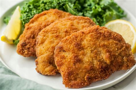 How many sugar are in schnitzel bratwurst - calories, carbs, nutrition