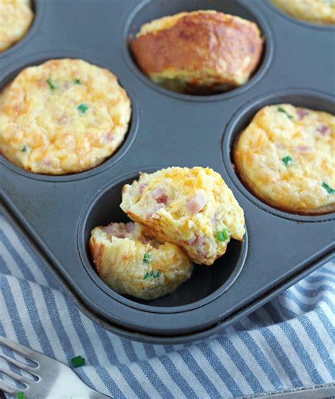 How many sugar are in scrambled egg o'muffin with ham - calories, carbs, nutrition