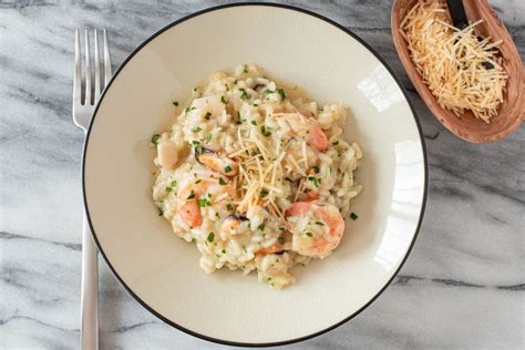 How many sugar are in seafood risotto - calories, carbs, nutrition