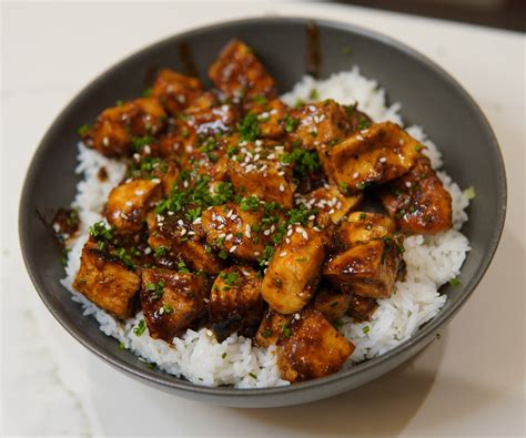 How many sugar are in seitan teriyaki rice bowl - calories, carbs, nutrition