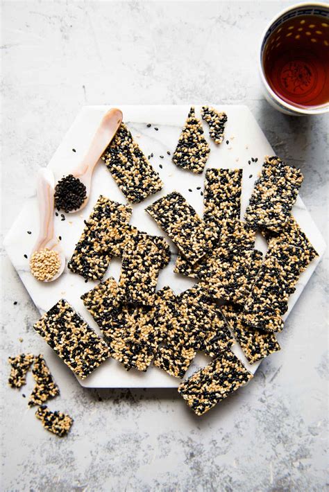 How many sugar are in sesame candy - calories, carbs, nutrition