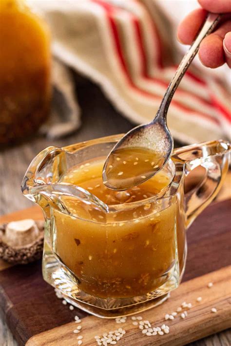 How many sugar are in shiitake and sesame vinaigrette - calories, carbs, nutrition