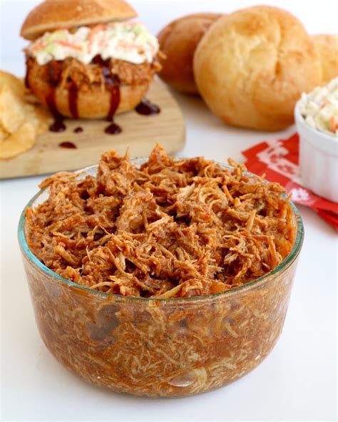 How many sugar are in shredded bbq chicken - calories, carbs, nutrition