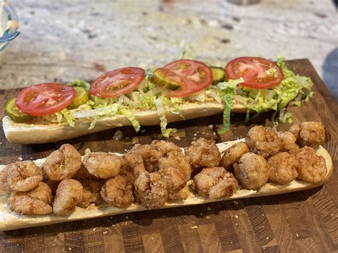 How many sugar are in shrimp po' boy with spicy remoulade - calories, carbs, nutrition