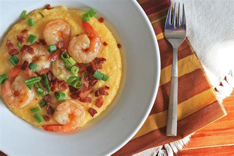 How many sugar are in shrimp with bacon cheese grits & gravy - calories, carbs, nutrition