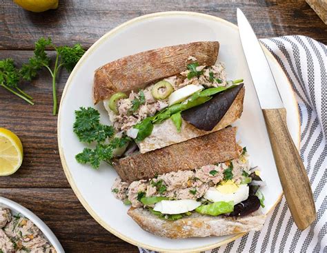 How many sugar are in sicilian tuna and olive sandwich - calories, carbs, nutrition