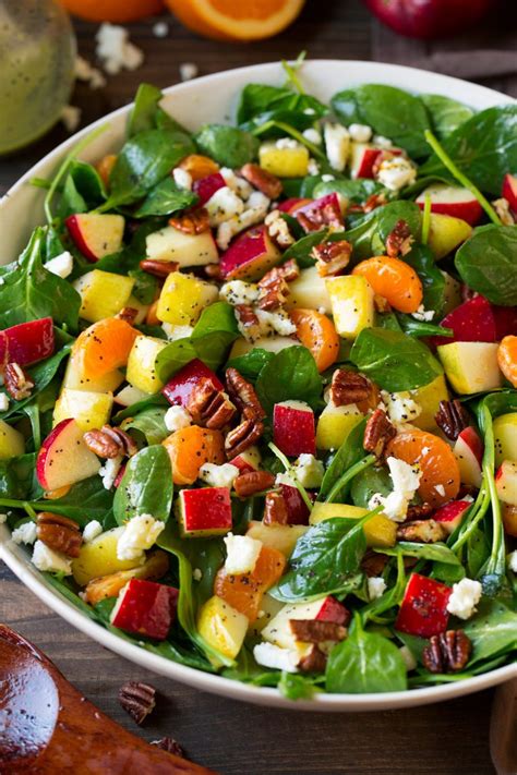 How many sugar are in side salad spinach pecans oranges & strawberries - calories, carbs, nutrition