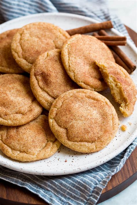 How many sugar are in simply fresh snickerdoodles - calories, carbs, nutrition