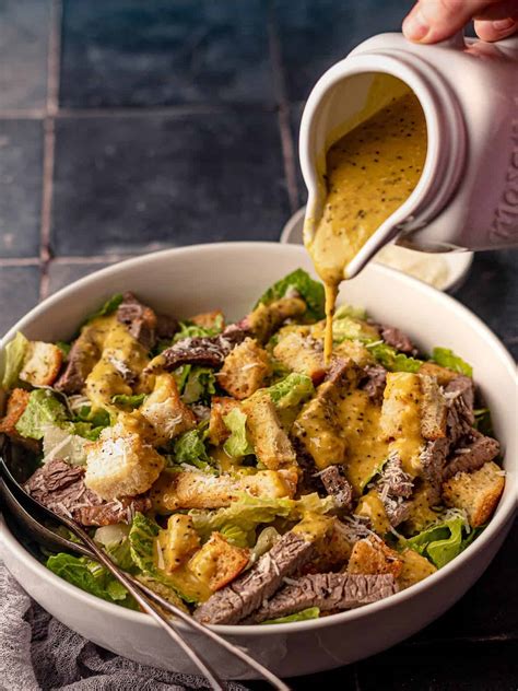 How many sugar are in sizzling steak caesar salad - calories, carbs, nutrition