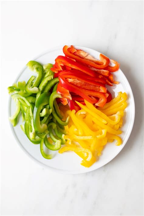 How many sugar are in sliced bell pepper - calories, carbs, nutrition