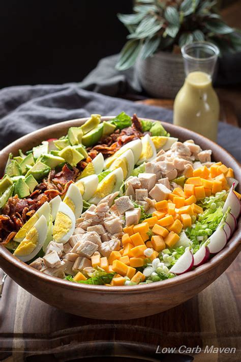 How many sugar are in small cobb salad w/blue cheese dressing - calories, carbs, nutrition