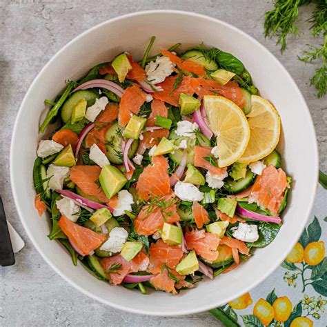 How many sugar are in smoked salmon salad (27134.6) - calories, carbs, nutrition