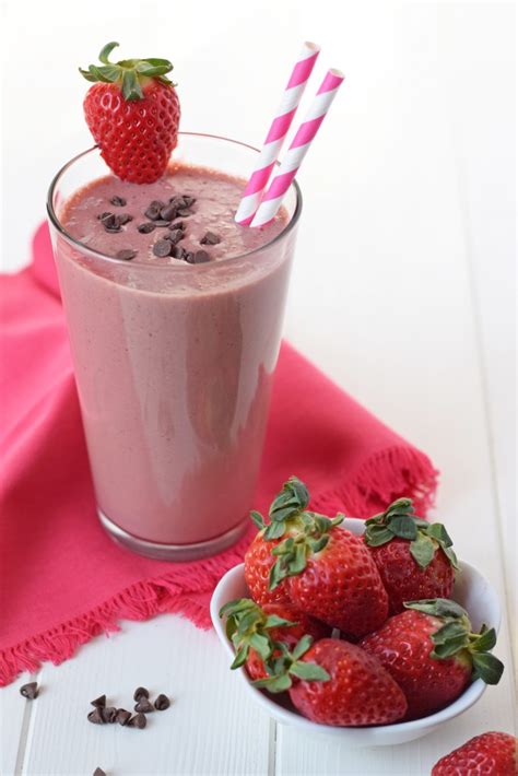 How many sugar are in smoothie chocolate strawberry - calories, carbs, nutrition