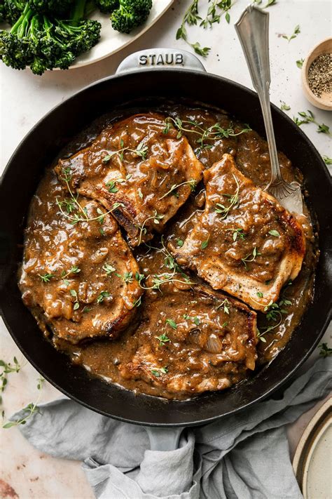 How many sugar are in smothered pork chop - calories, carbs, nutrition