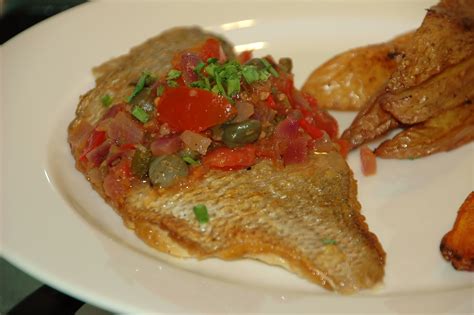 How many sugar are in snapper with fresh tomatoes capers - calories, carbs, nutrition