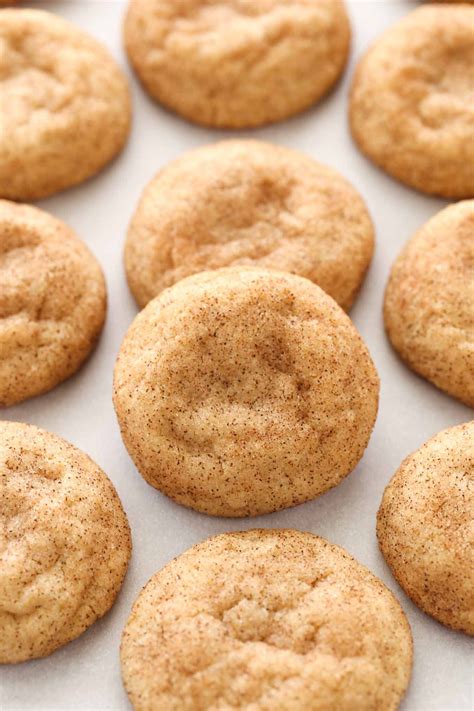 How many sugar are in soft-baked snickerdoodles - calories, carbs, nutrition