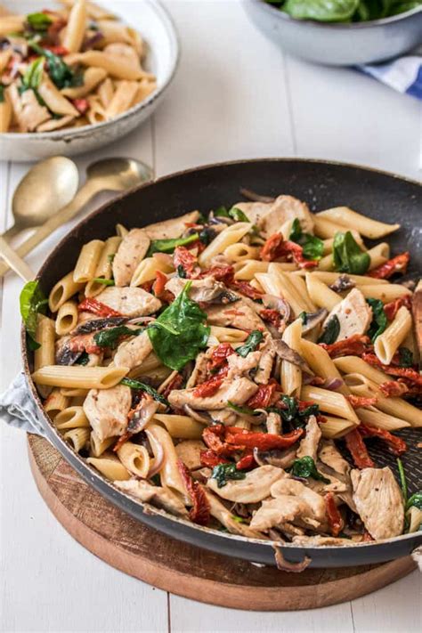 How many sugar are in sol pasta penne with chicken - calories, carbs, nutrition