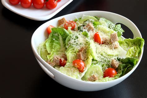 How many sugar are in sol side salad caesar - calories, carbs, nutrition