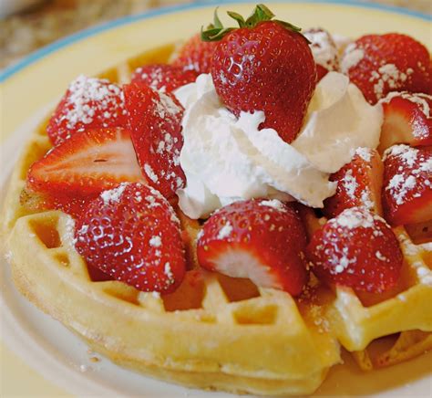 How many sugar are in sour cream waffles - calories, carbs, nutrition