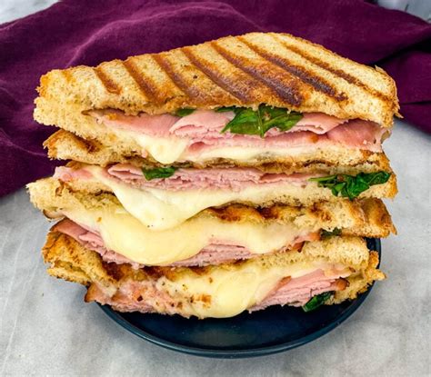 How many sugar are in sourdough ham panini (9470.0) - calories, carbs, nutrition