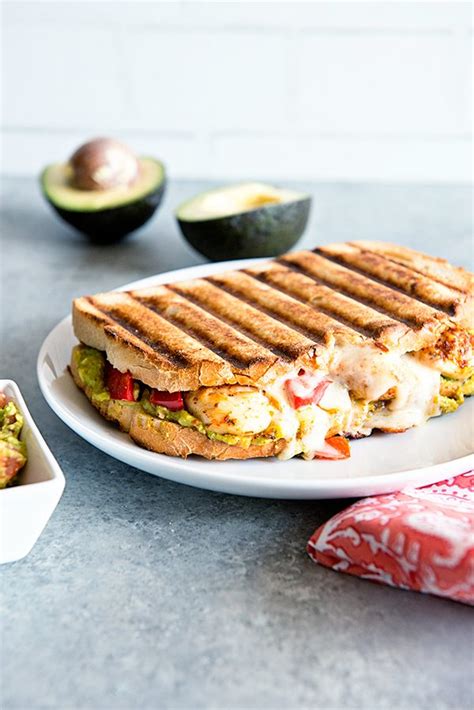 How many sugar are in southwest chicken panini - calories, carbs, nutrition