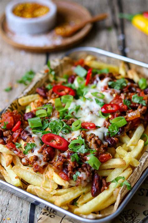 How many sugar are in southwest chili cheese fries - calories, carbs, nutrition