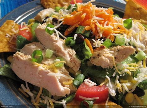 How many sugar are in southwest grilled chicken salad - calories, carbs, nutrition