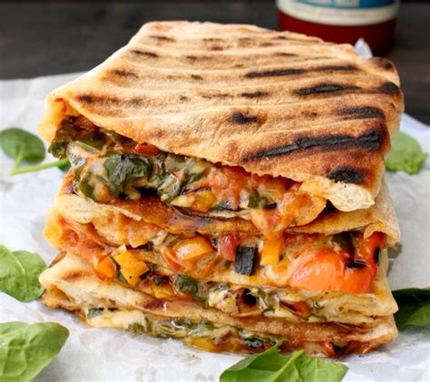 How many sugar are in southwestern vegetable calzone - small - calories, carbs, nutrition