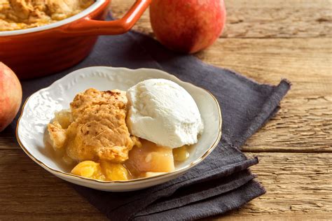 How many sugar are in spiced peach cobbler - calories, carbs, nutrition