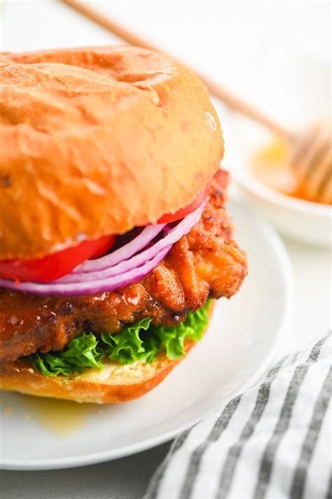 How many sugar are in spicy chipotle crispy chicken sandwich - calories, carbs, nutrition