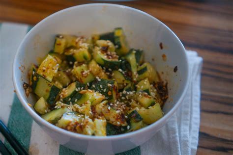 How many sugar are in spicy szechuan salad - calories, carbs, nutrition