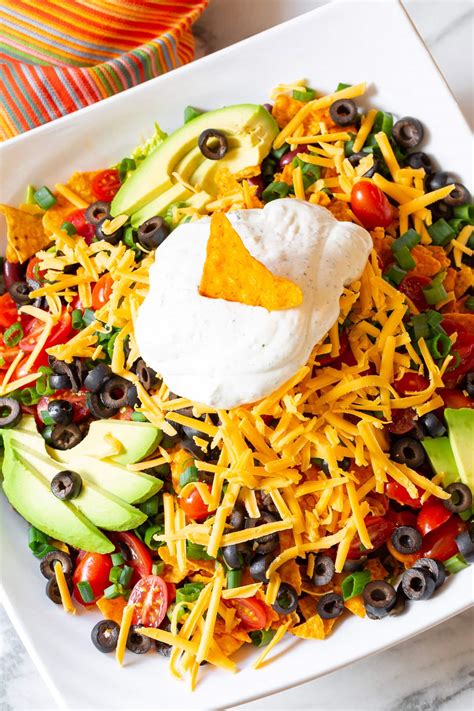 How many sugar are in spicy taco salad - calories, carbs, nutrition