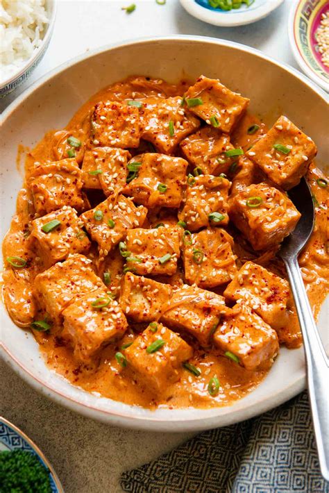 How many sugar are in spicy tofu & spelt salad - calories, carbs, nutrition