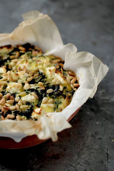 How many sugar are in spinach and kale pie - calories, carbs, nutrition