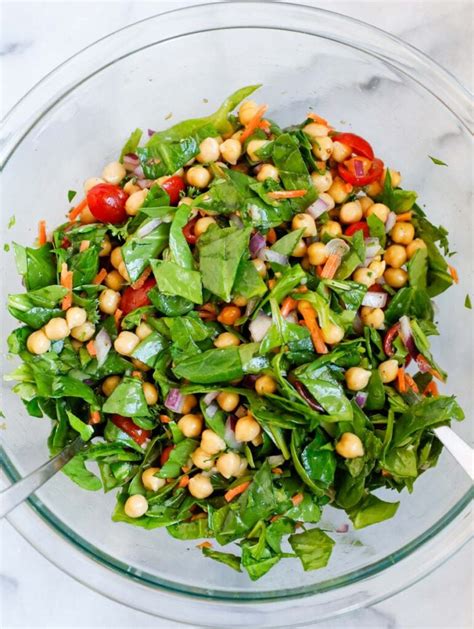 How many sugar are in spinach chickpea salad - calories, carbs, nutrition