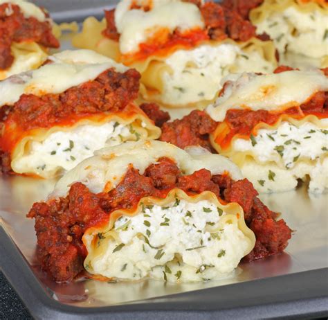 How many sugar are in spinach lasagna rolls - calories, carbs, nutrition