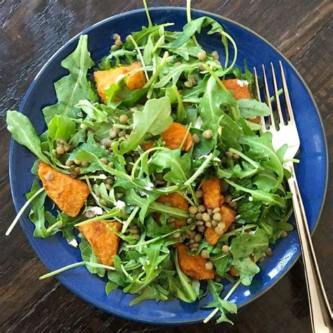 How many sugar are in squash, lentil, and goat cheese salad - calories, carbs, nutrition