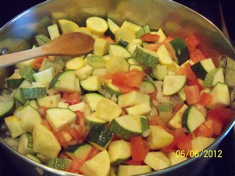 How many sugar are in squash calabaza onion tomato spicy 4 oz - calories, carbs, nutrition