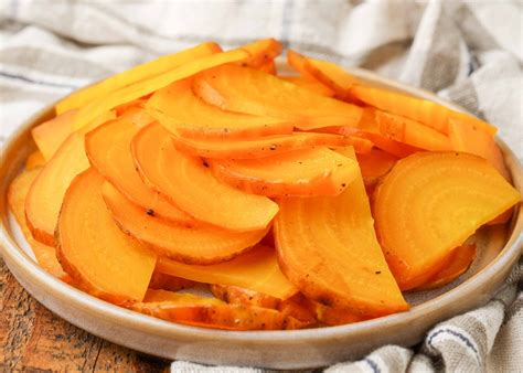How many sugar are in steamed golden beets - calories, carbs, nutrition