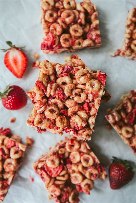 How many sugar are in strawberry cereal bar - calories, carbs, nutrition