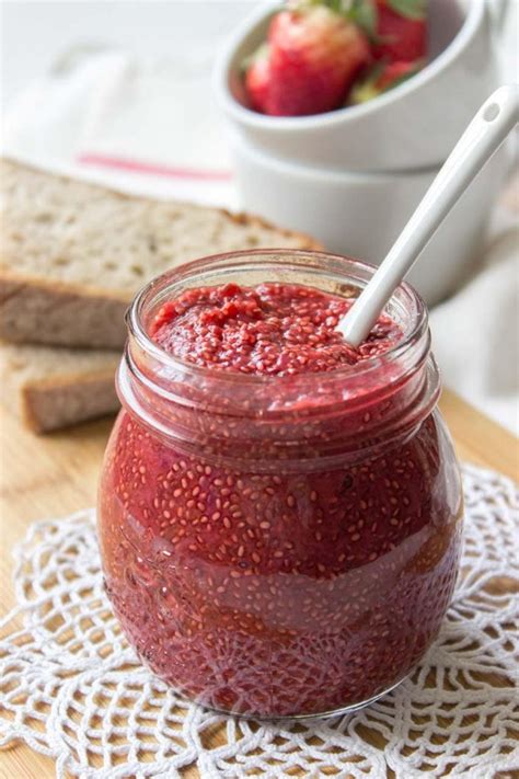 How many sugar are in strawberry chia seed vinaigrette - calories, carbs, nutrition