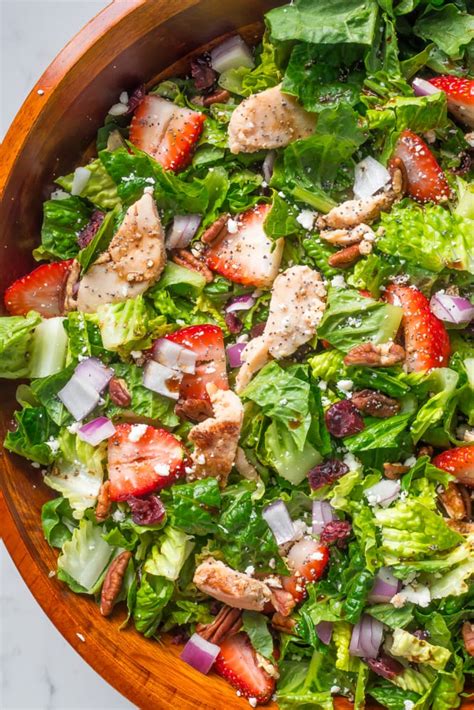 How many sugar are in strawberry chicken salad - calories, carbs, nutrition