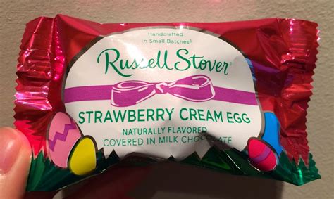 How many sugar are in strawberry cream egg - calories, carbs, nutrition