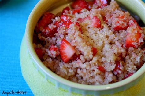 How many sugar are in strawberry quinoa & kale wrap - calories, carbs, nutrition