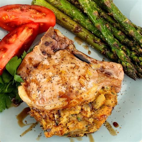 How many sugar are in stuffed pork chops - calories, carbs, nutrition