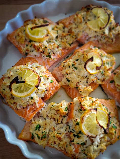 How many sugar are in stuffed salmon - calories, carbs, nutrition