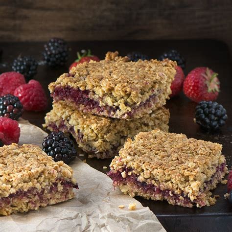 How many sugar are in summer berry flapjack - calories, carbs, nutrition