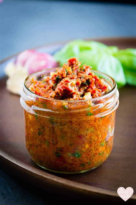 How many sugar are in sun dried tomato pesto (85309.1) - calories, carbs, nutrition