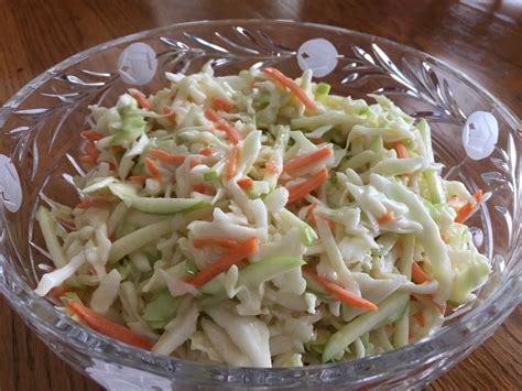 How many sugar are in sweet apple coleslaw - calories, carbs, nutrition